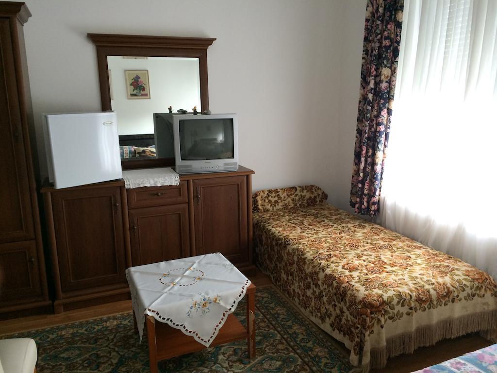 Villa Rubin Panzio Hajdúszoboszló Habitación foto